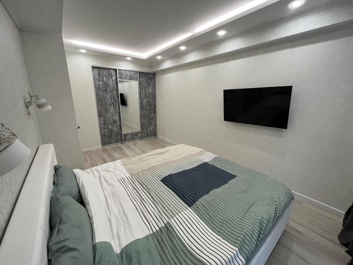 Dendrarium Park Apartment Kischinau Exterior foto